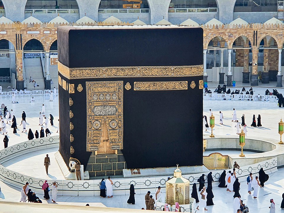 وما هم بمؤمنين