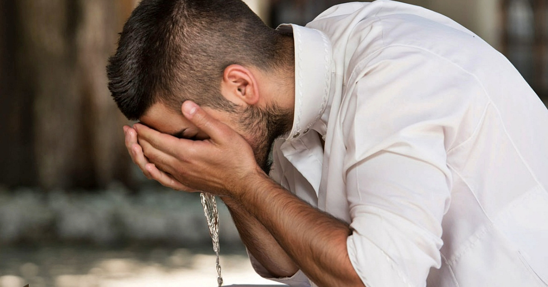 متى فرض الوضوء في الإسلام