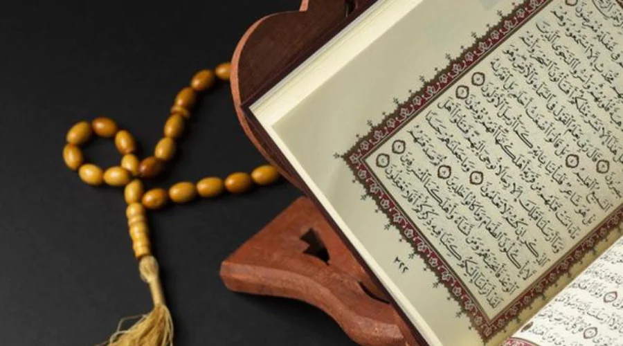 إِنَّ كَيْدَكُنَّ عَظِيمٌ