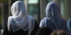 مكانة المرأة في الإسلام: حقوقها ودورها في القرآن الكريم والسنة النبوية