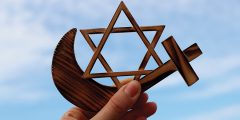 خلق الرحمة بين اليهودية والمسيحية والإسلام