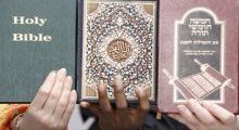الفرق بين القرآن وأهم كتب الديانات الحالية
