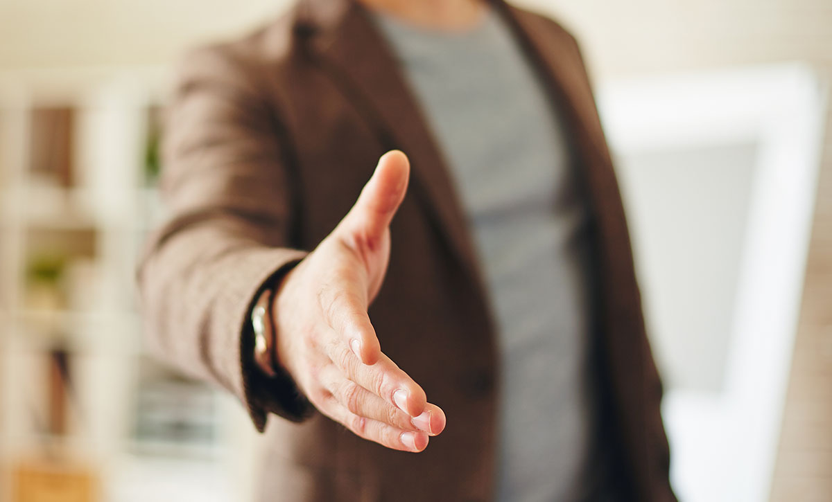 حكم مصافحة الأجنبية في الإسلام