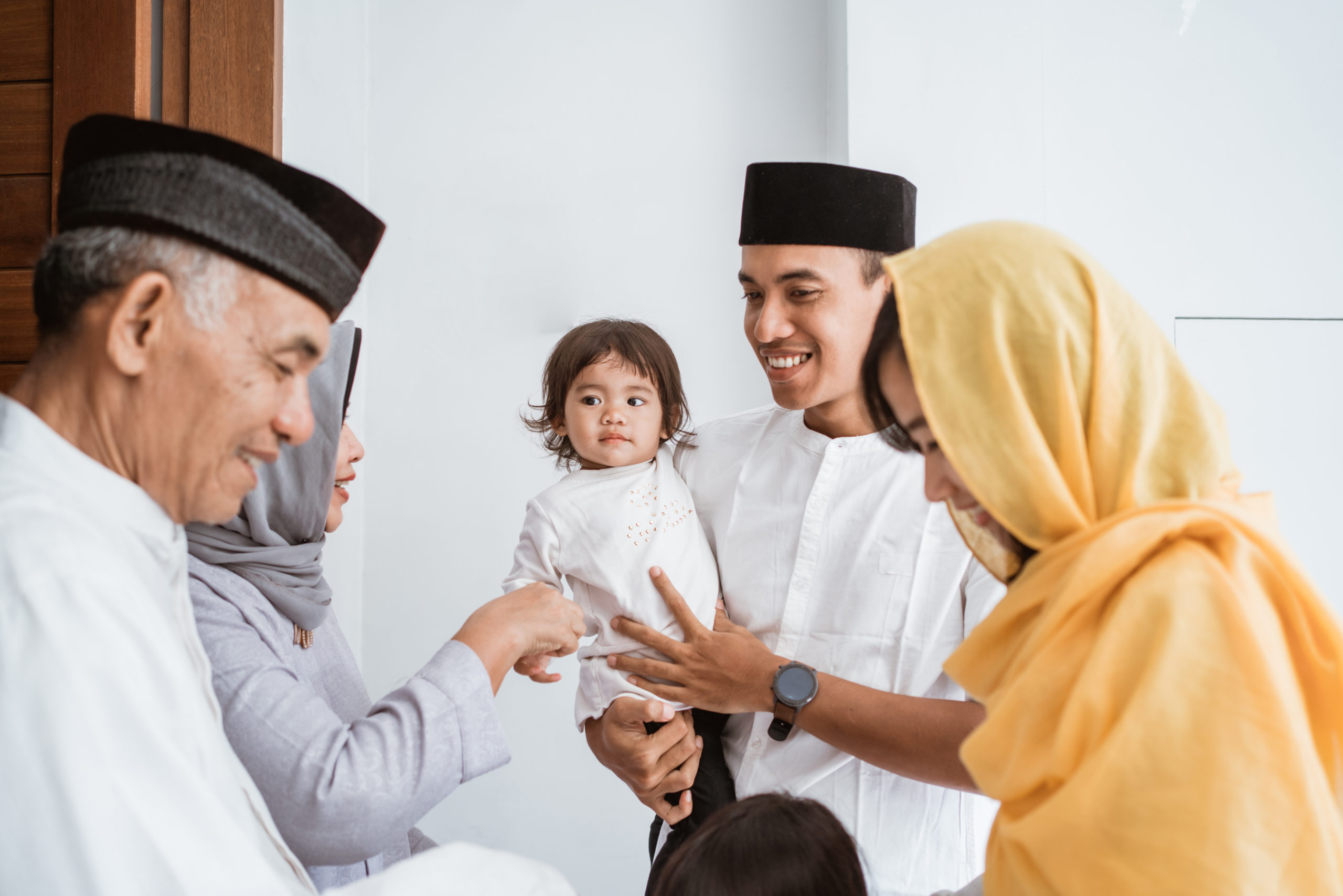اللعب واللهو
