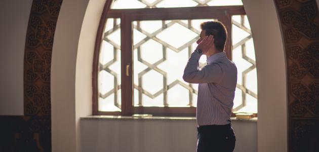 كم عدد التكبيرات في الأذان