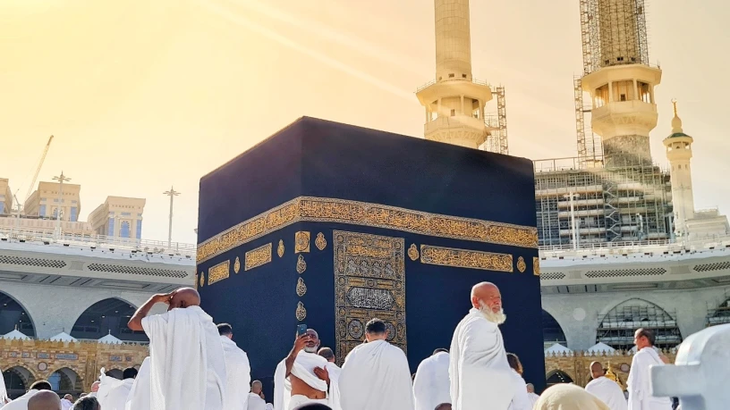 البسوا من ثيابكم البياض